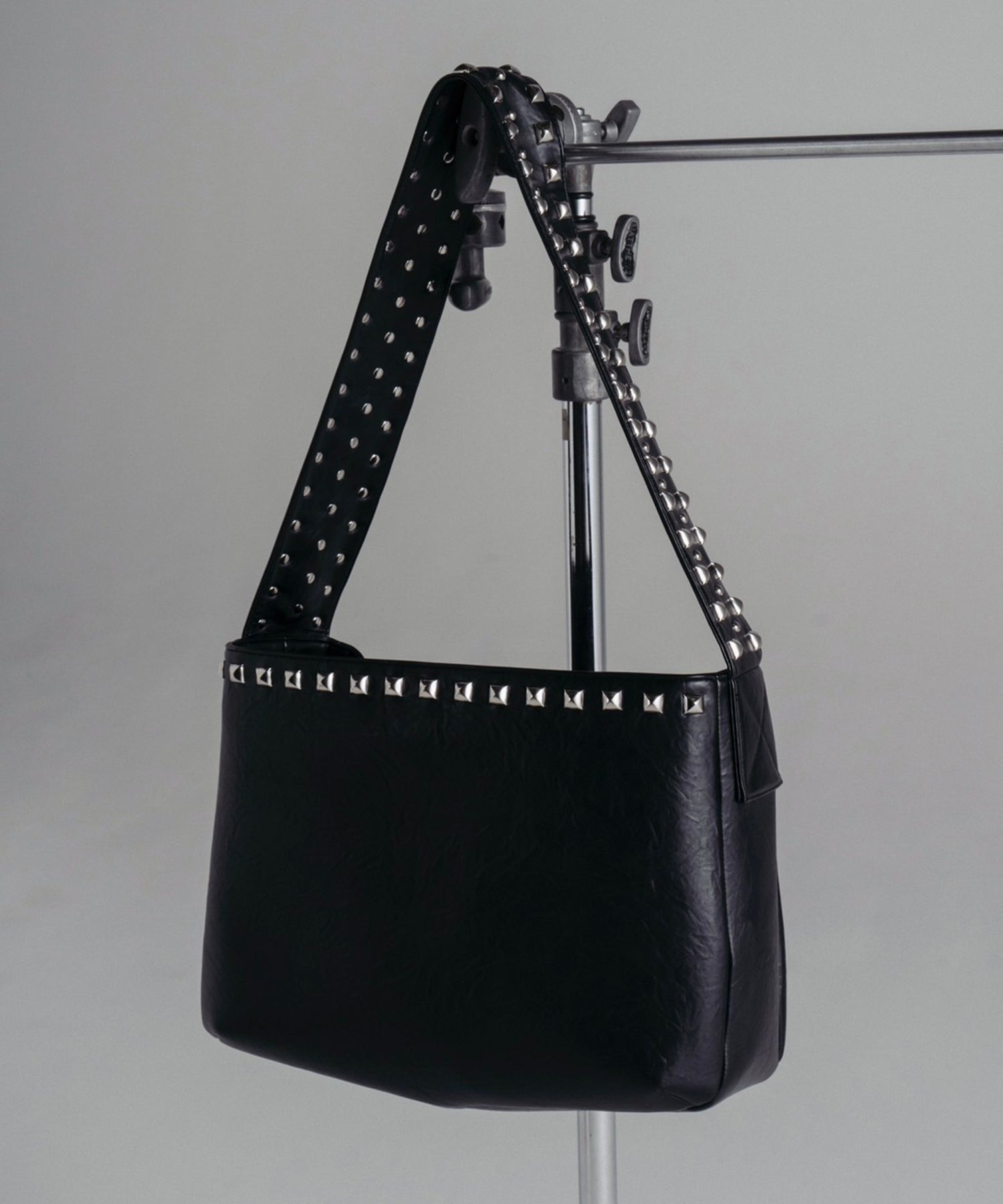 Studded TASUKI Shoulder Bag(Black)
