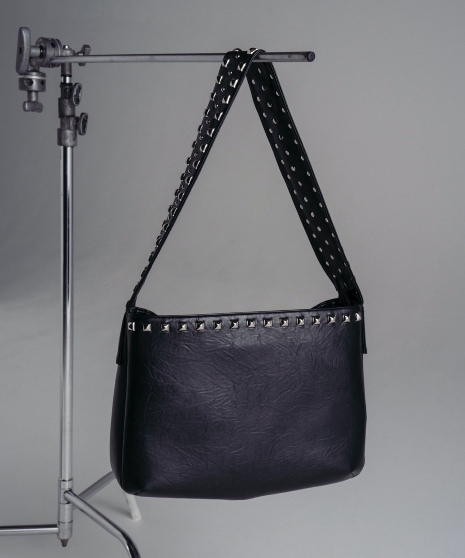 Studded TASUKI Shoulder Bag(Black)