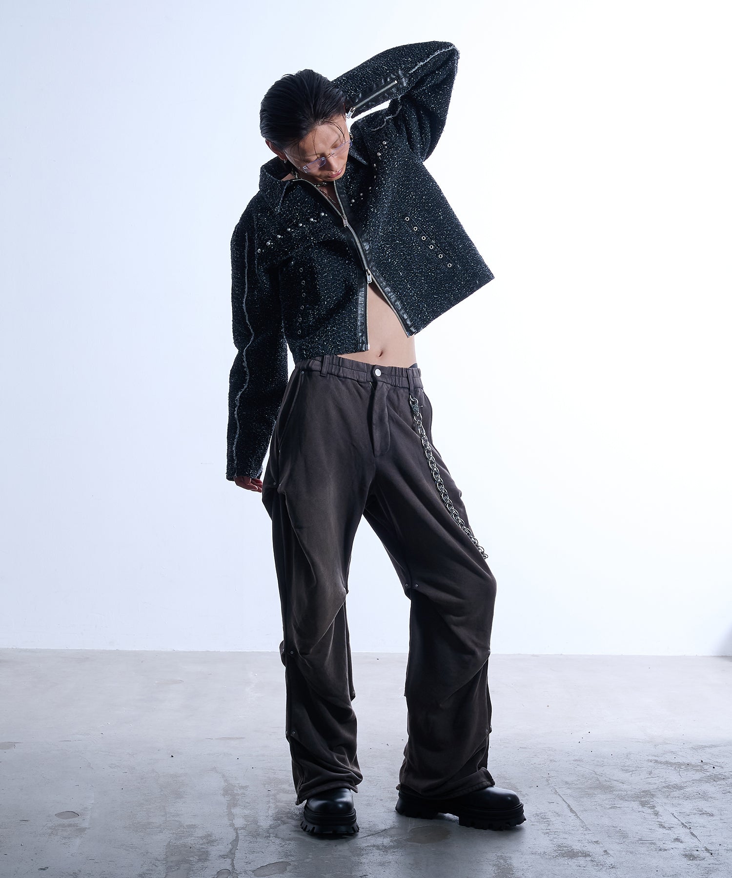 Random tack sweat pants (Dark Gray)