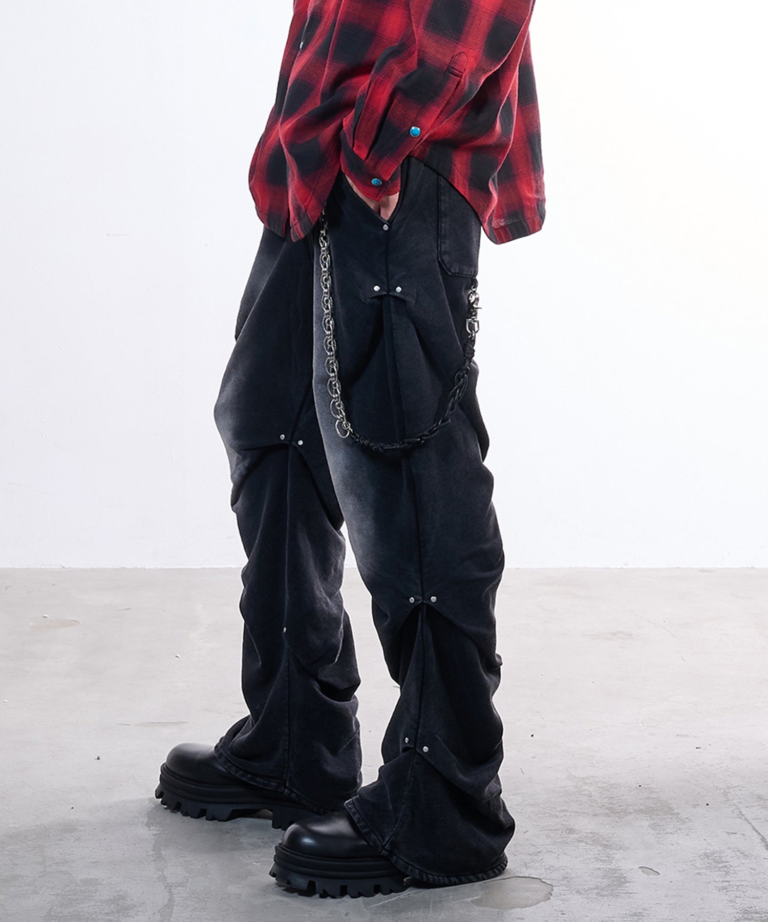 Random tack sweat pants (Black)