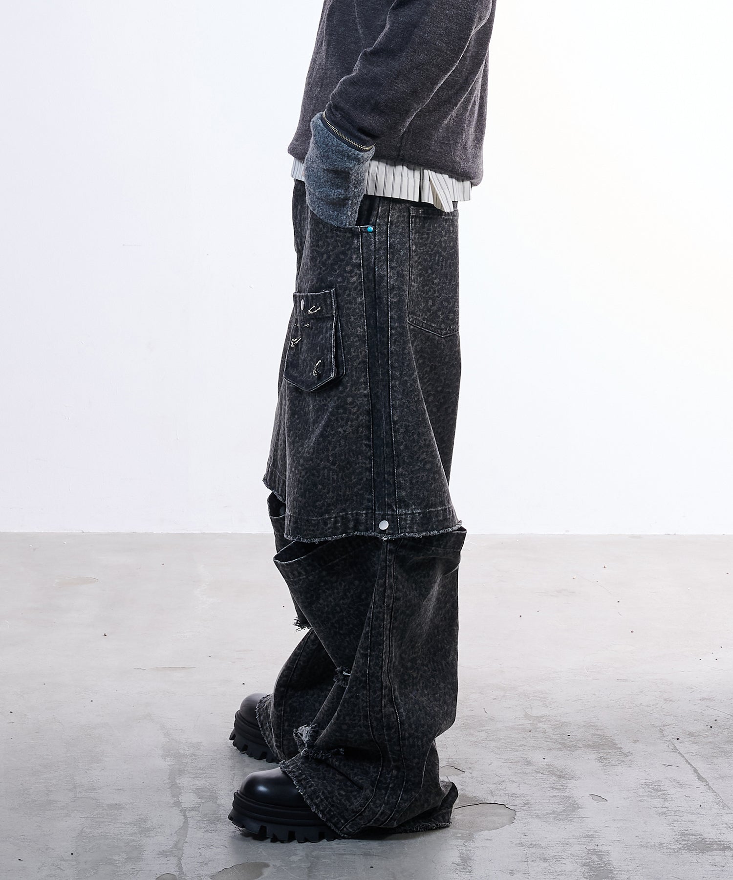 Urban Grunge 2way Leopard Denim (Gray)