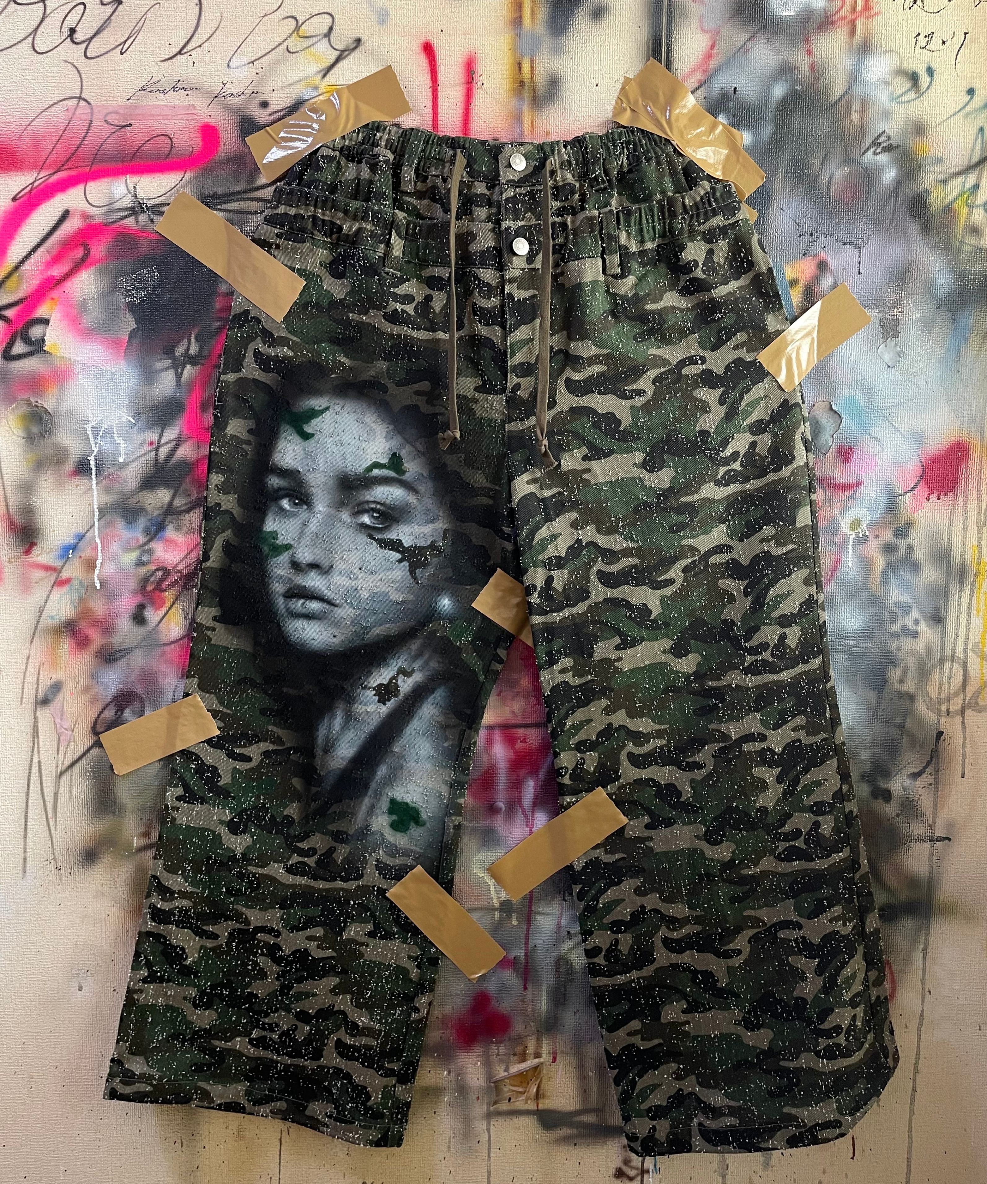 〈VI E DIT × Kenshiro〉Ex. Needle-Punched Camo Wide Pants