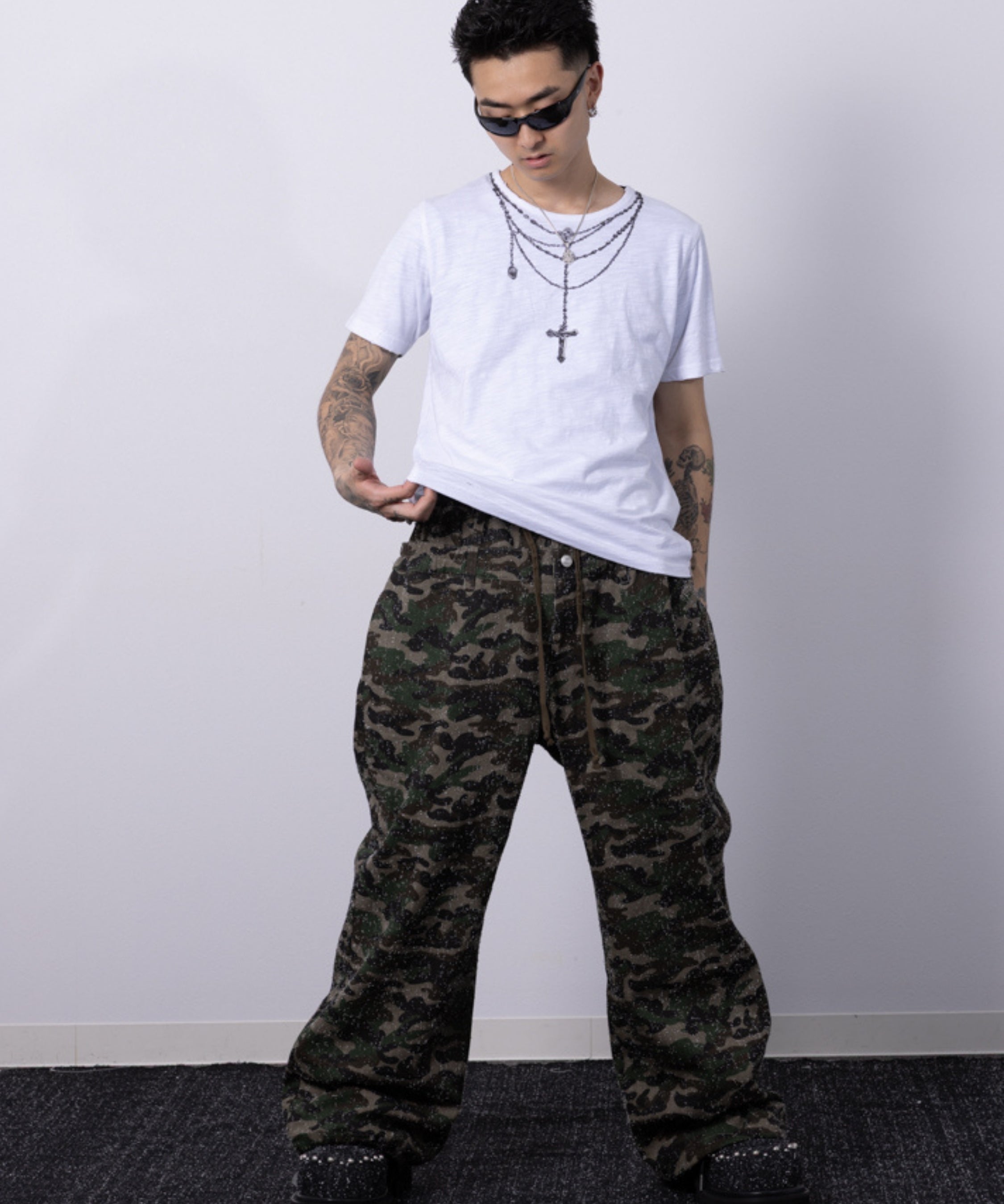 Ruin Texture Graphic Tee (White)