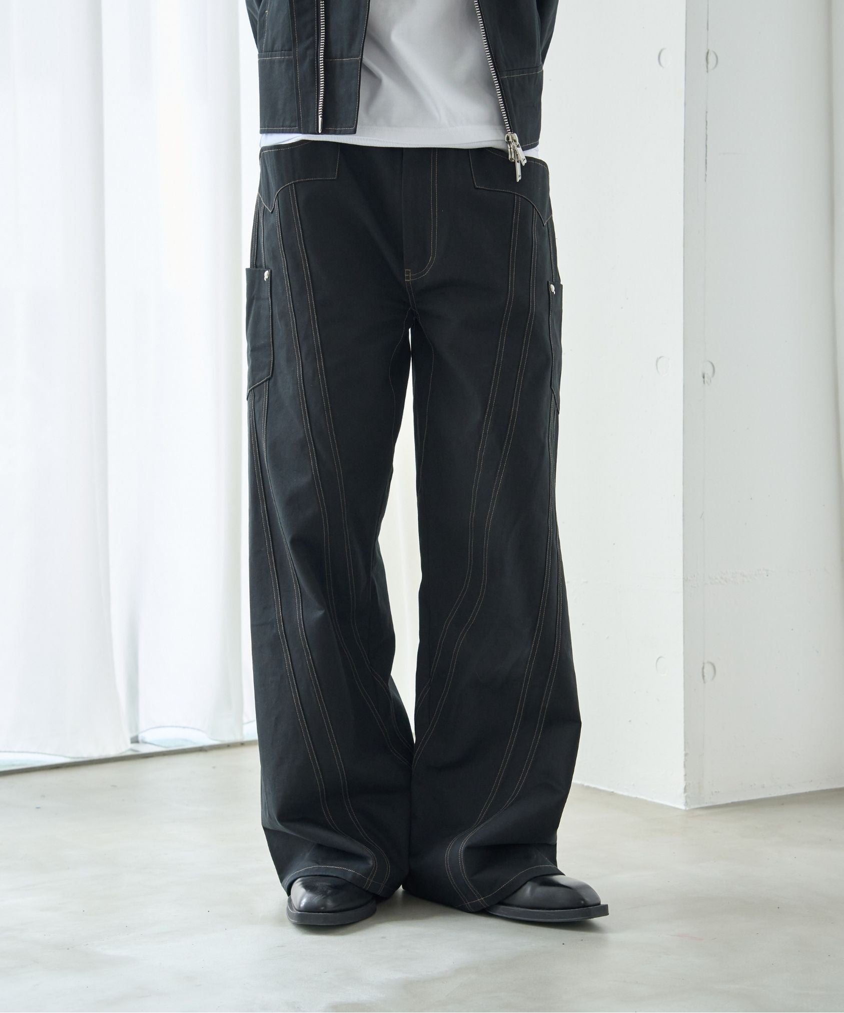 Frame Curved Pants (BLACK)