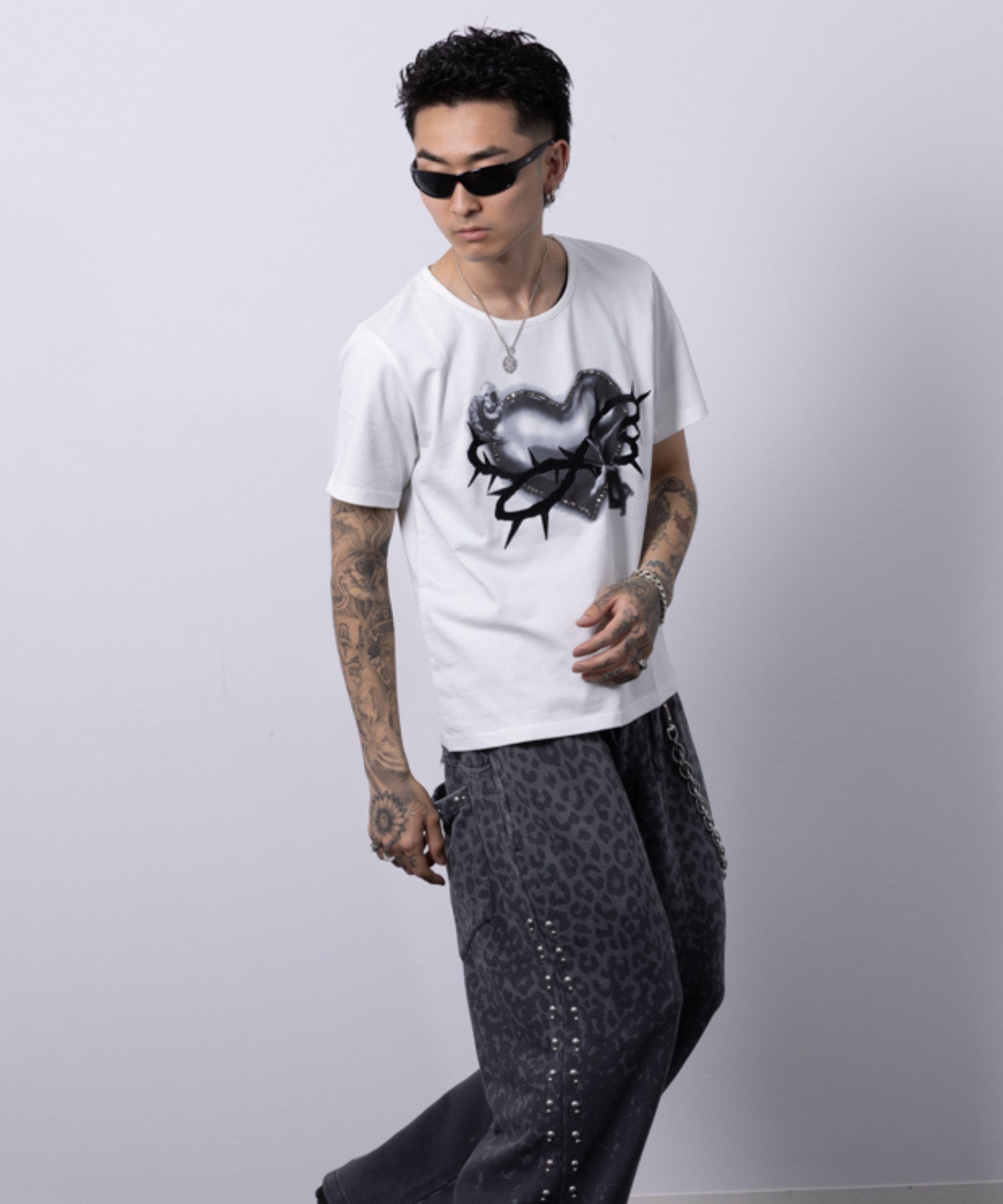 ×Kenshiro Pierced Heart Stone Tee (White)