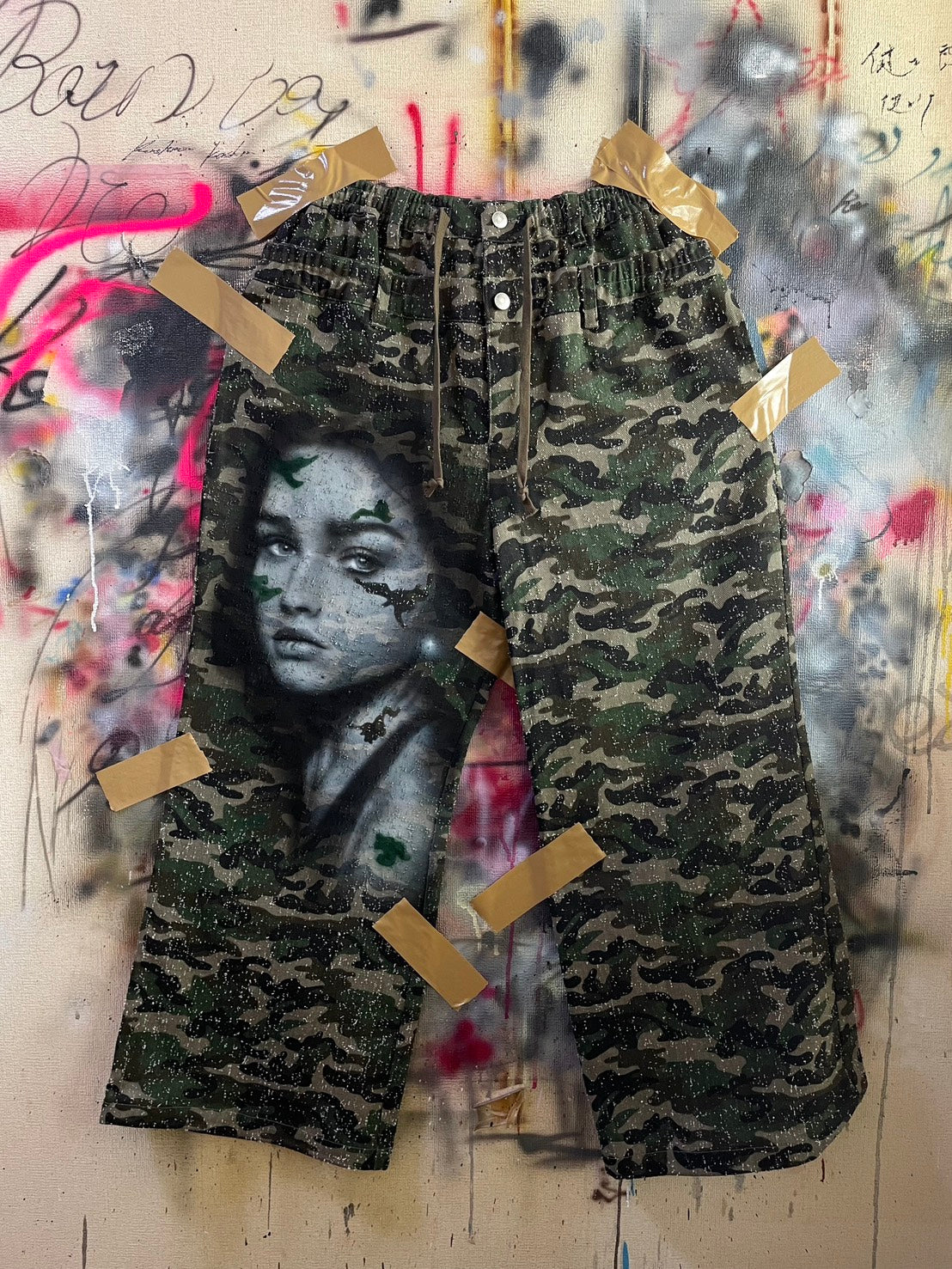 〈VI E DIT × Kenshiro〉Ex. Needle-Punched Camo Wide Pants