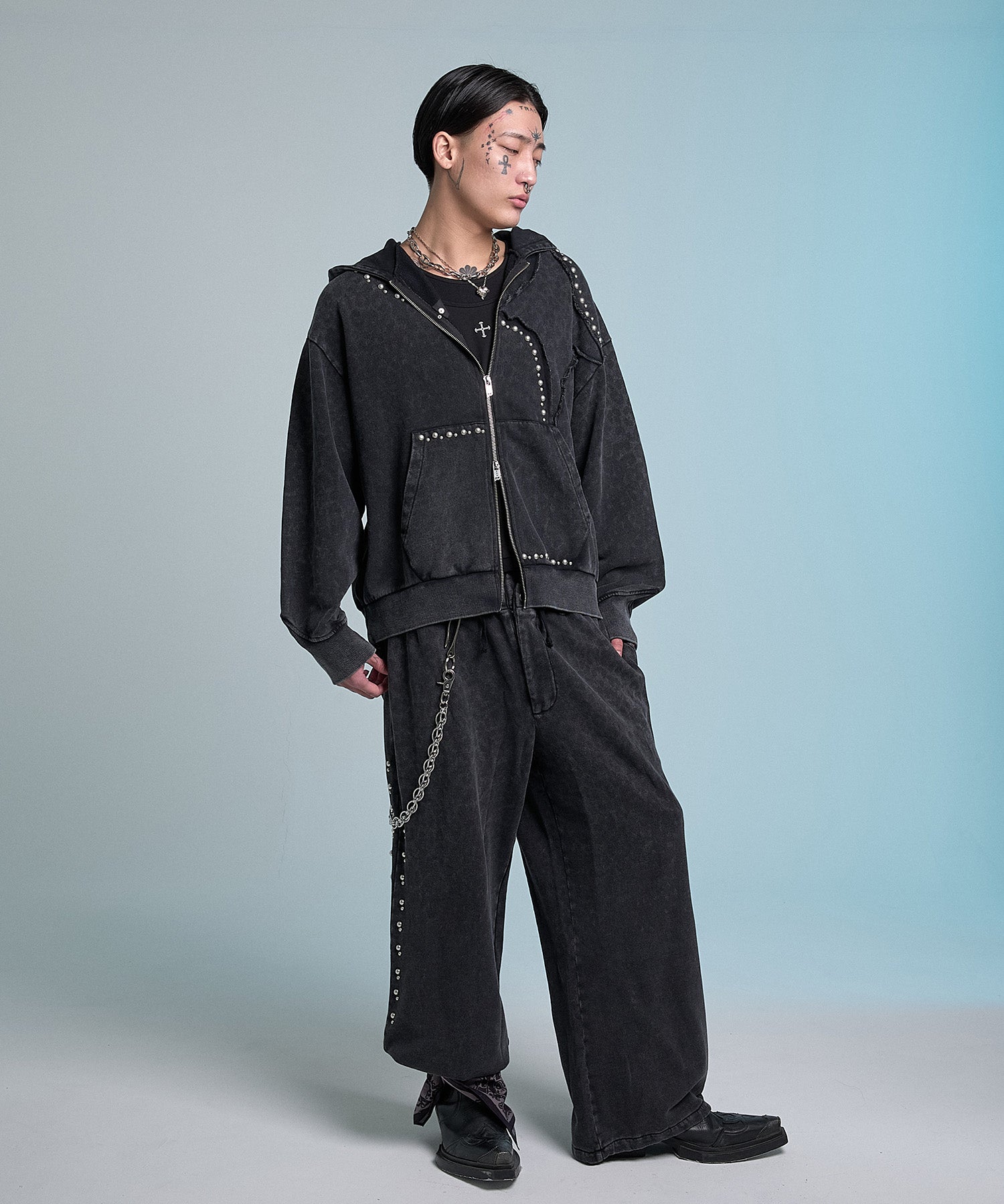 Stud Bleach Leopard Zip Hoodie (Black)