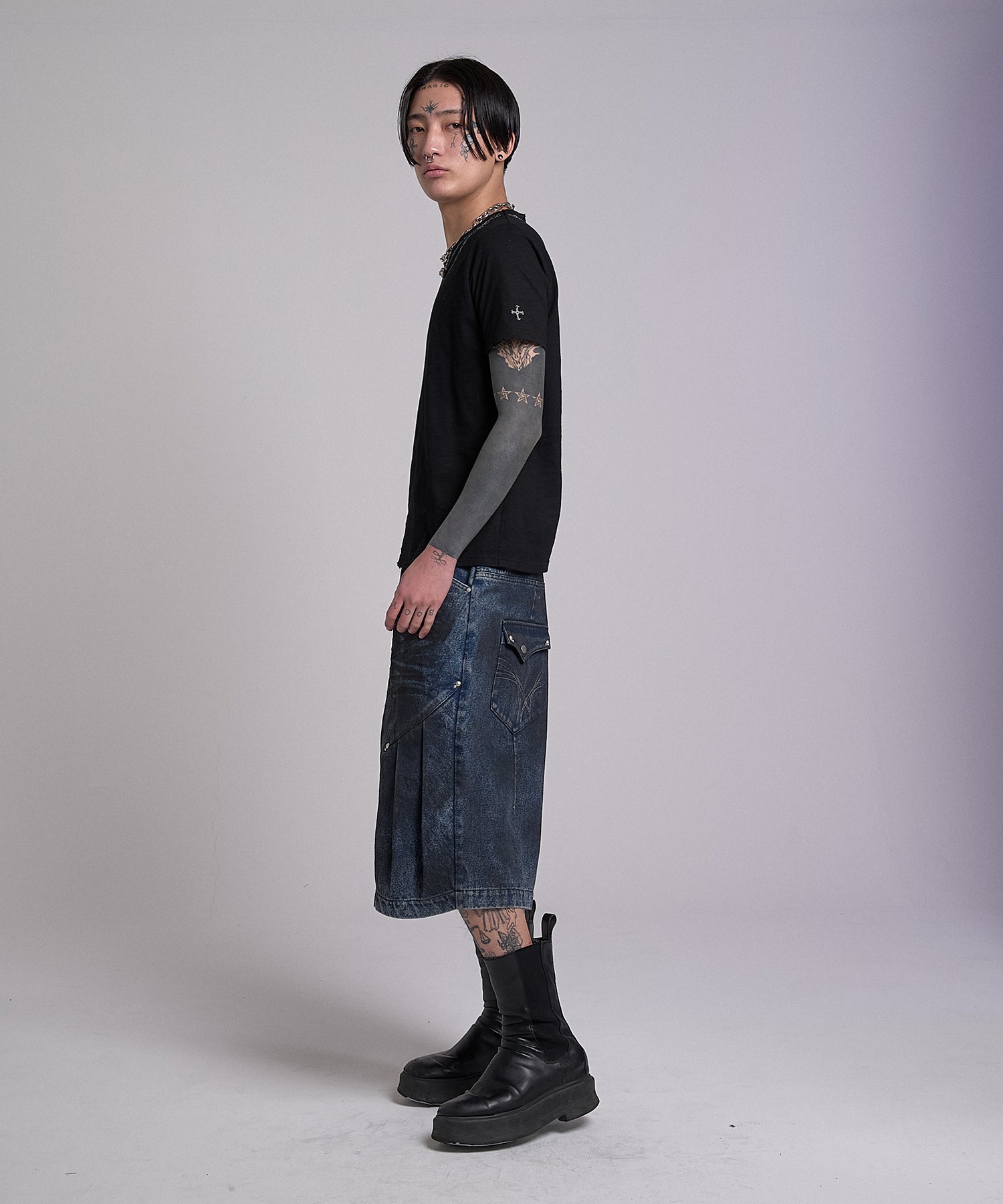Ruin Texture Graphic Tee (Black)