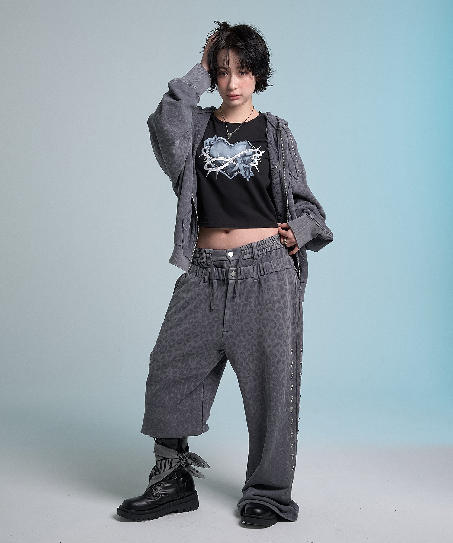 Stud Bleach Leopard Sweat Pants (Gray)
