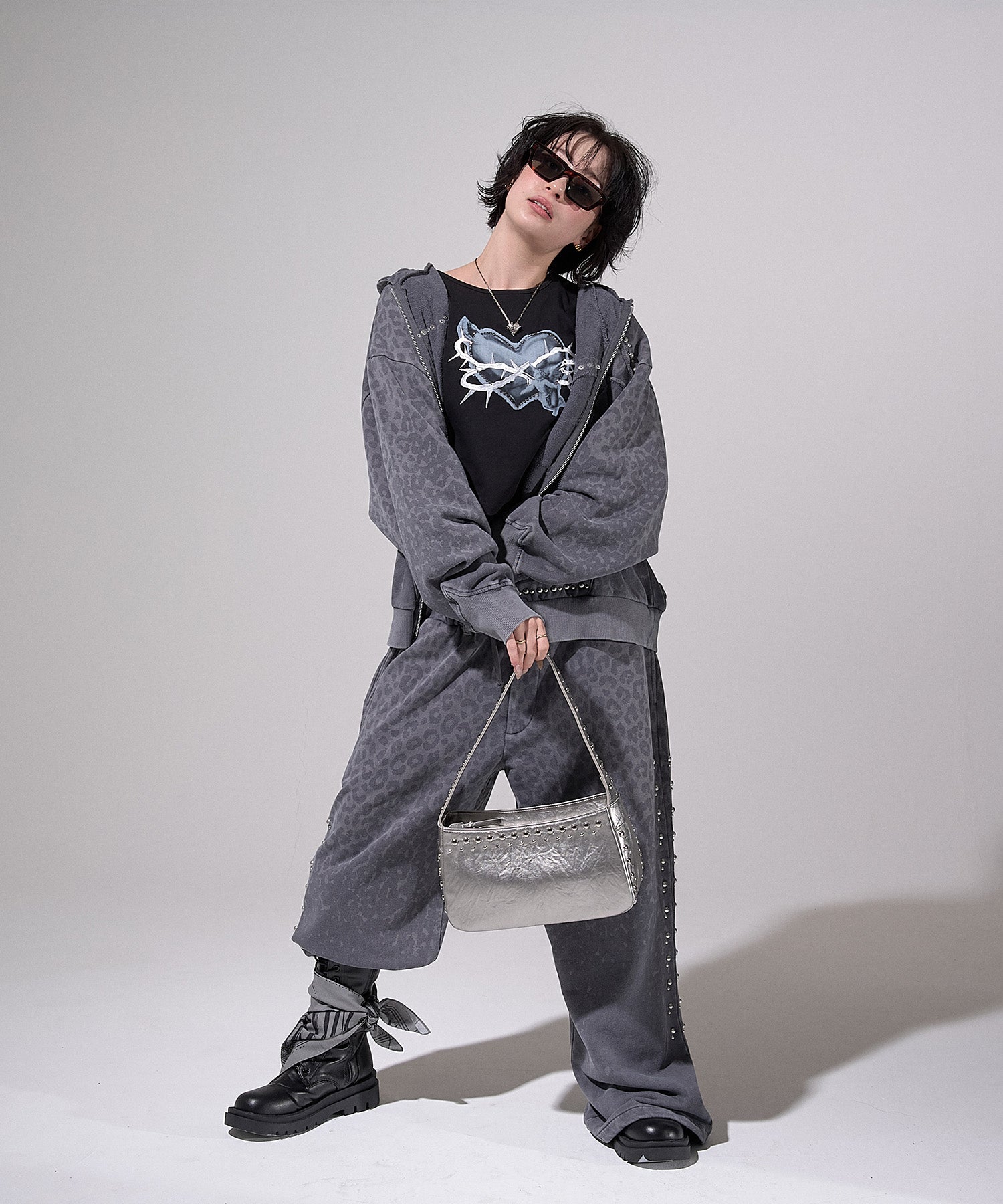 Stud Bleach Leopard Zip Hoodie (Gray)