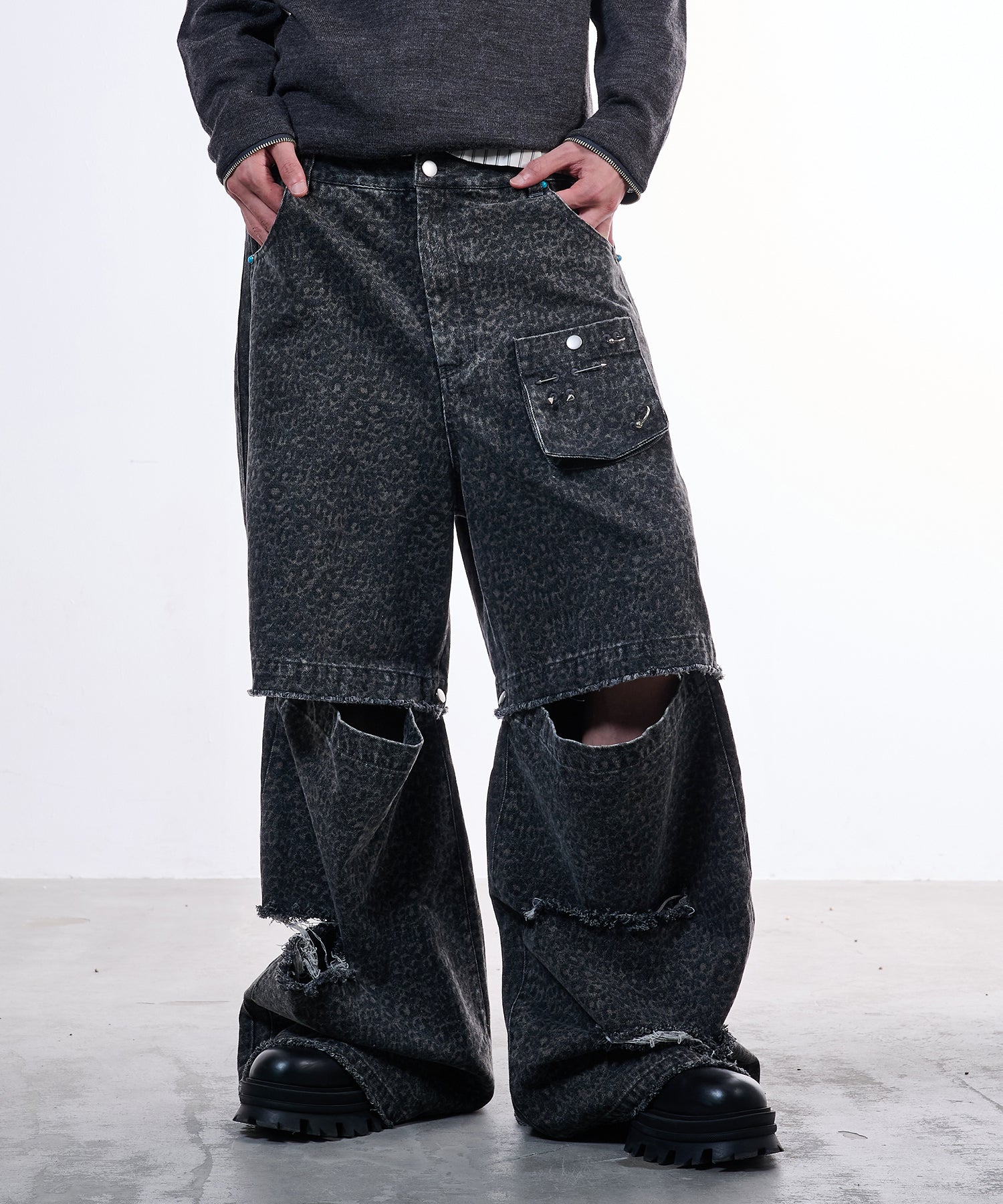 Urban Grunge 2way Leopard Denim (Gray)